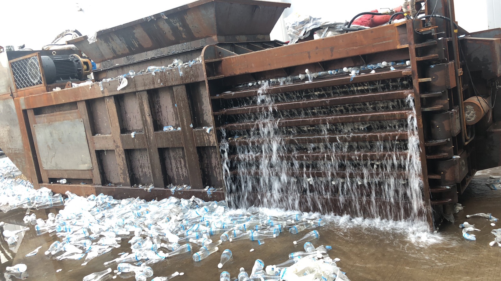 ���ڿ�Ȫˮ���ٴ���